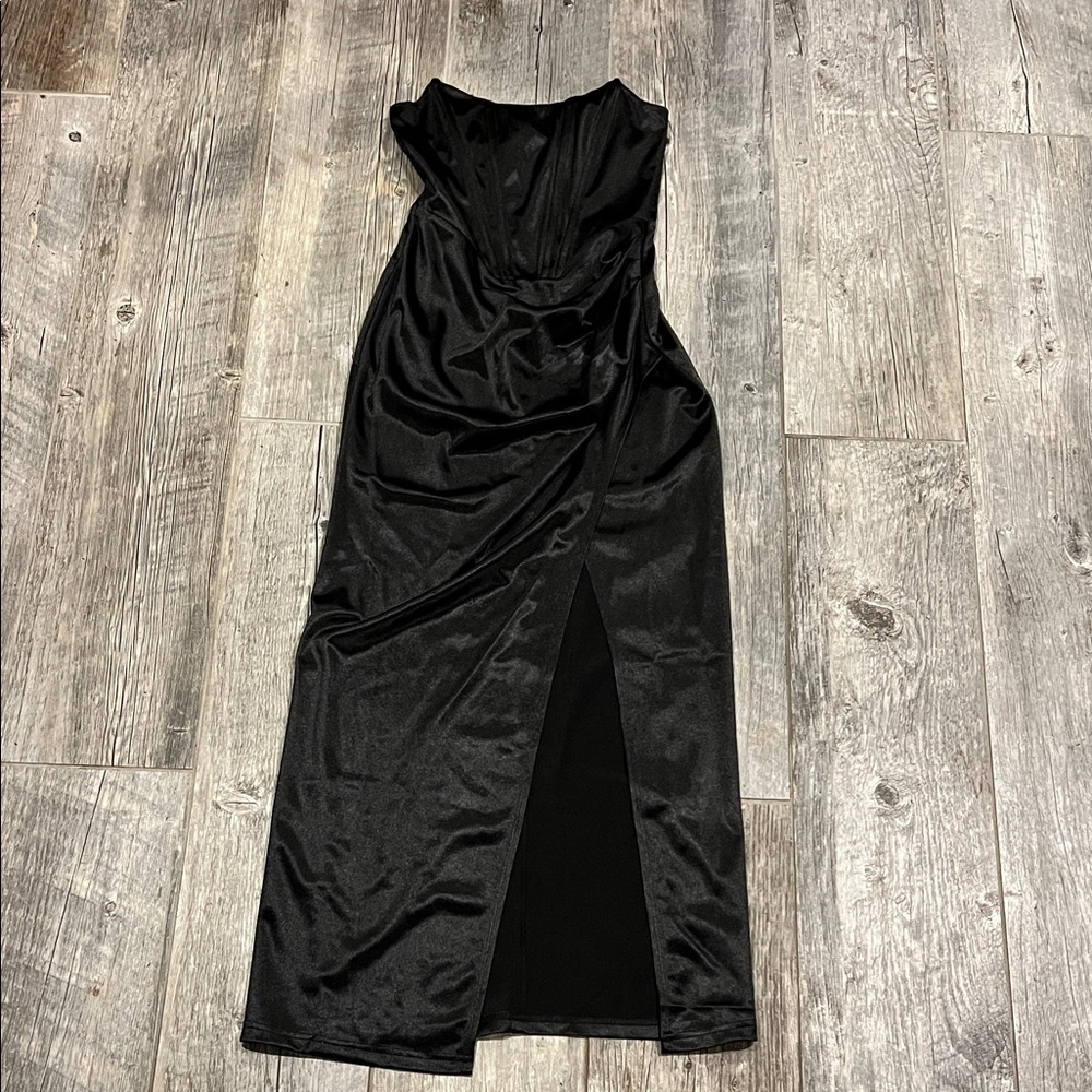 Vici Dark Romance Black Satin Strapless Corset Midi Dress New - Picture 6 of 9